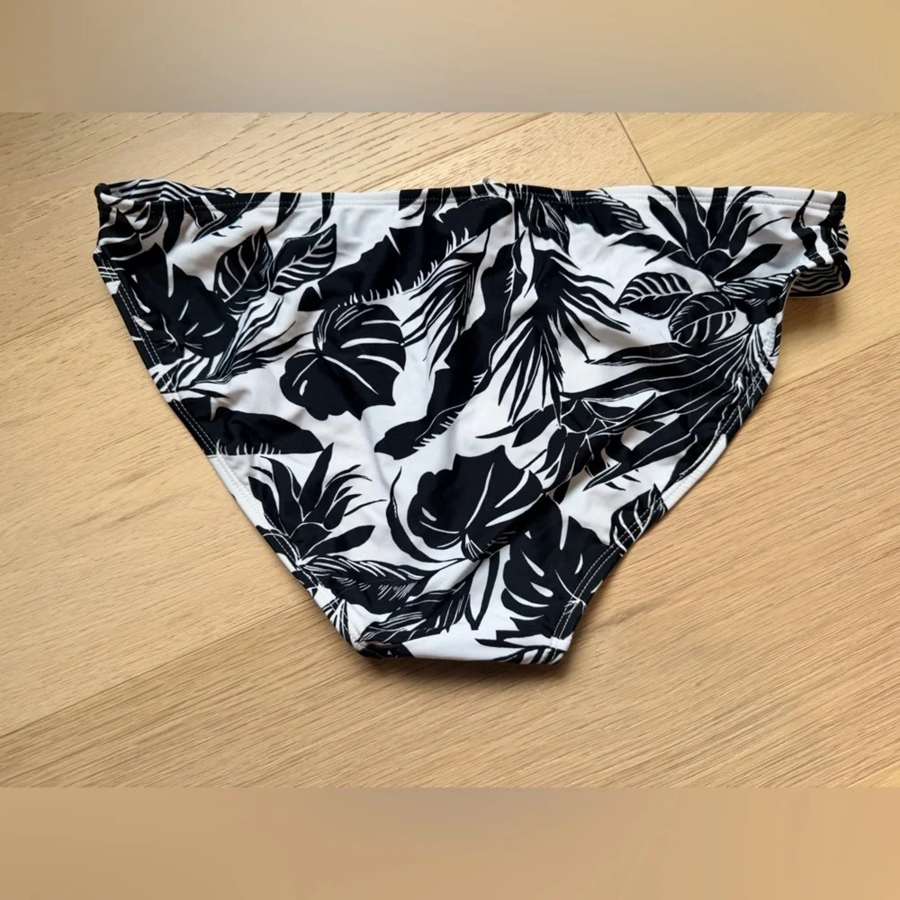 Old Navy Tanga Black Floral Swim Bikini Bottom Size Large - Picture 2 of 4